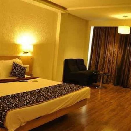 Hotel Manorama Vijayawāda Eksteriør bilde