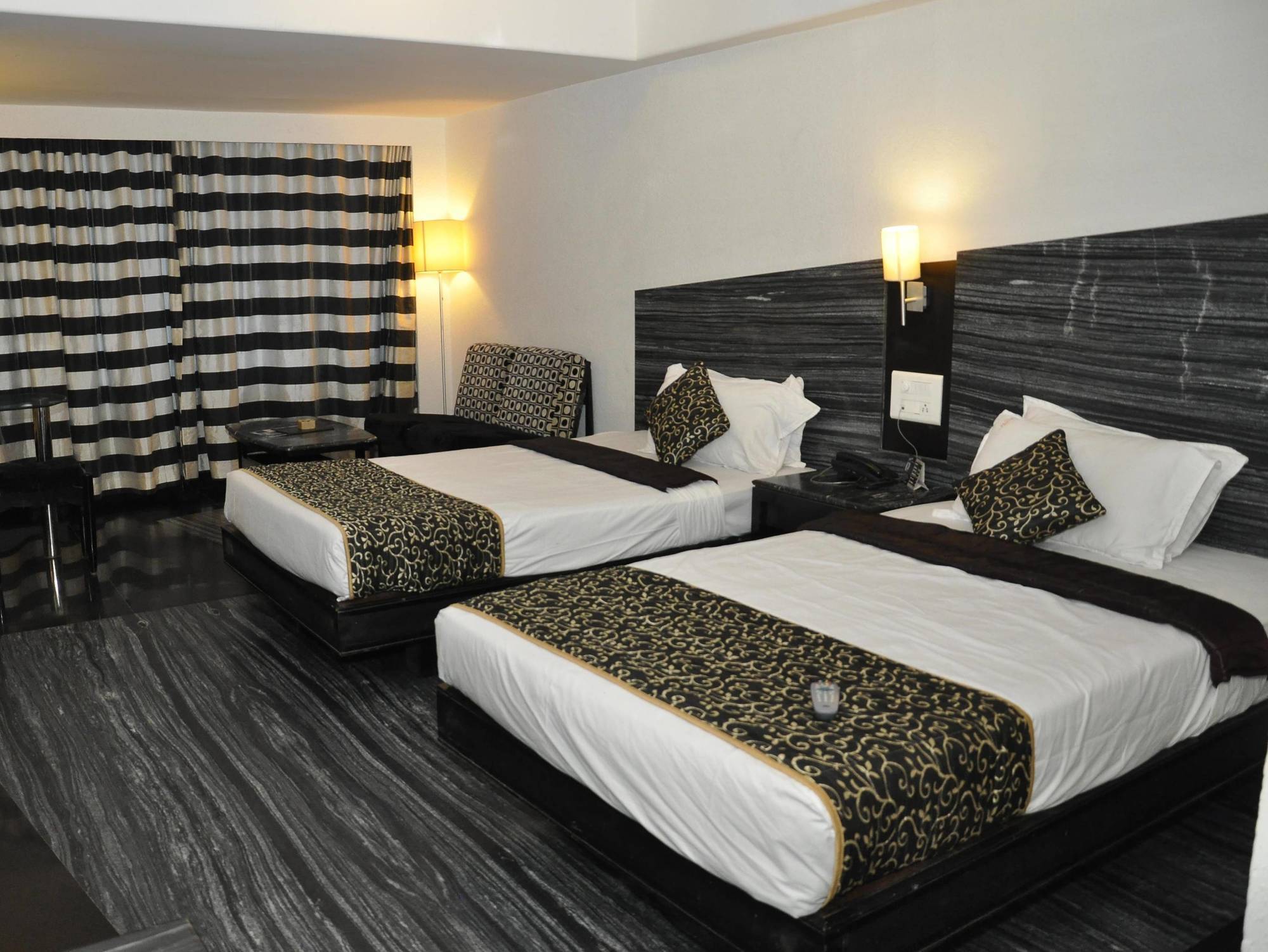 Hotel Manorama Vijayawāda Eksteriør bilde
